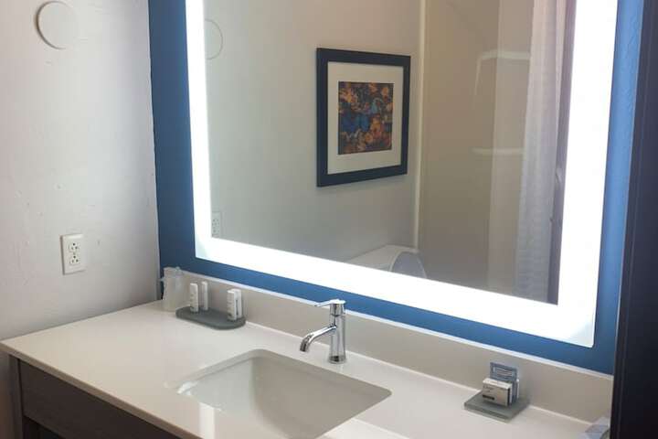 Room 15 of 49