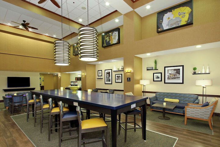 Hotel Interior 11 of 34