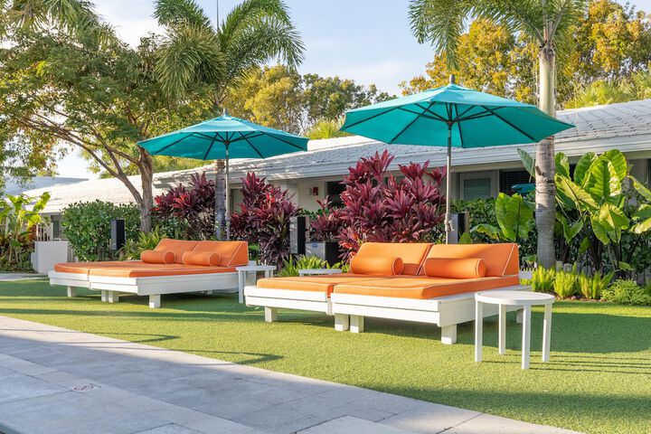 Sundeck 63 of 67