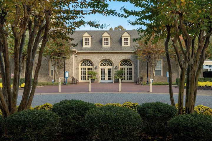 Marriotts Manor Club at Ford's Colony