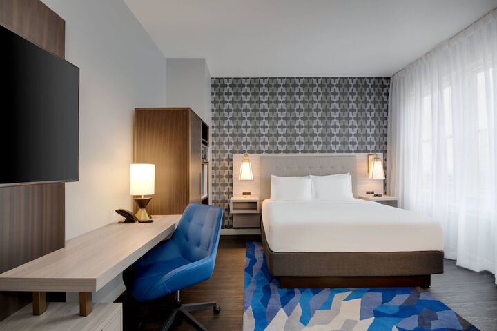 Room 15 of 30