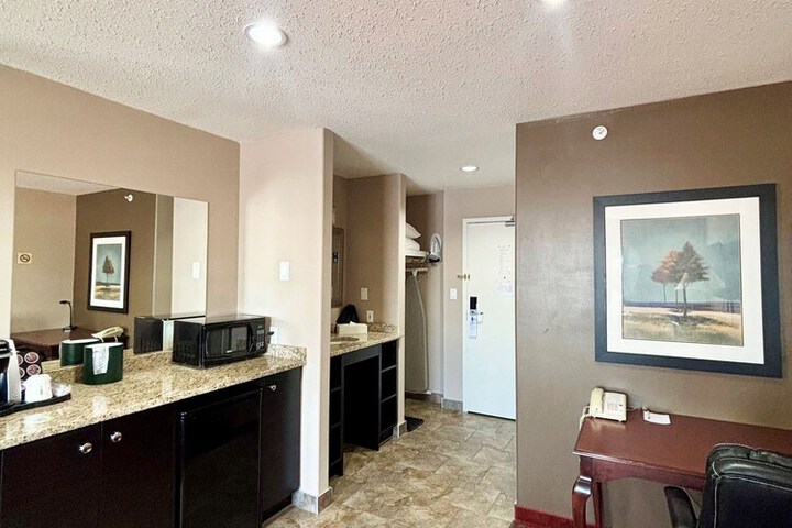 Ramada by Wyndham Sherwood Park