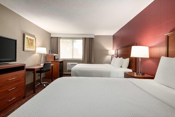 Ramada by Wyndham Grand Forks