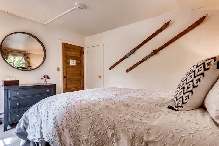 Room 19 of 48