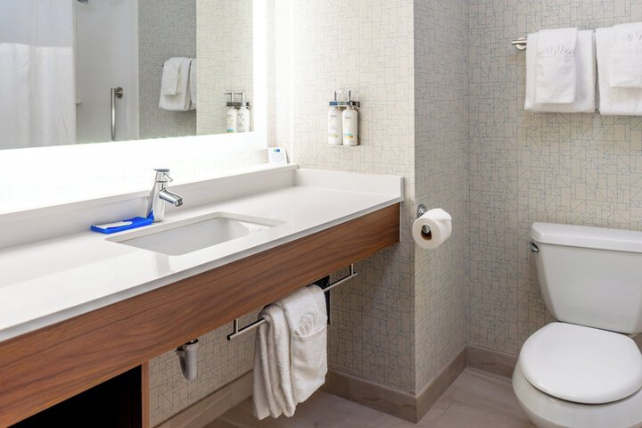 Holiday Inn Express Hotel & Suites a Lake Zurich-Barrington by IHG