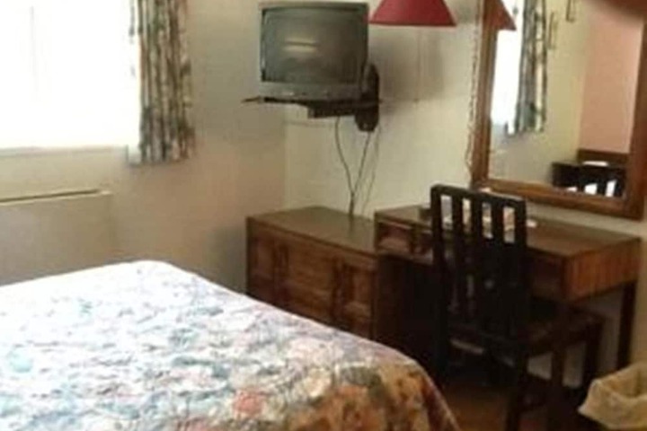 Room 16 of 45