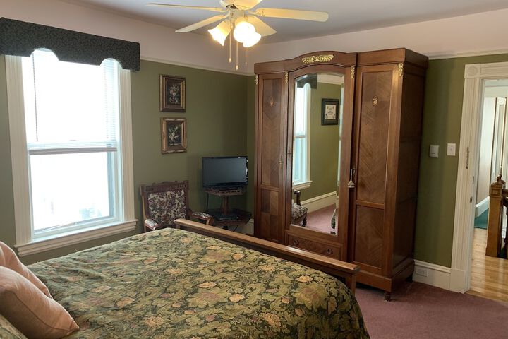 Come From Away B & B Inn
