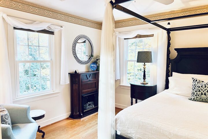 Room 5 of 14