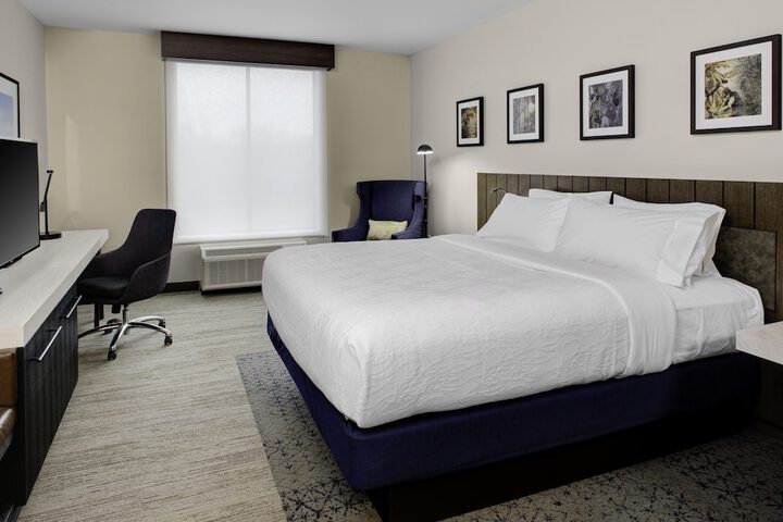 Room 22 of 46