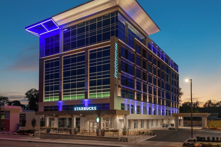 Hotel 2 of 42