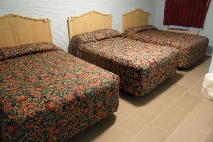 Room 13 of 25