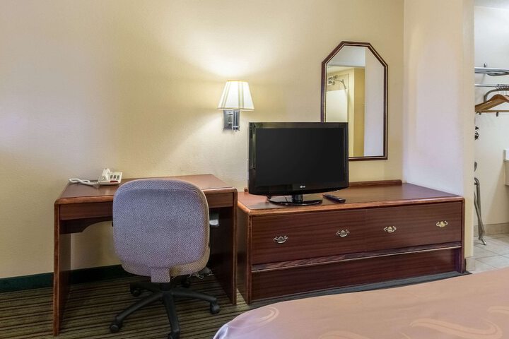 Room 27 of 55