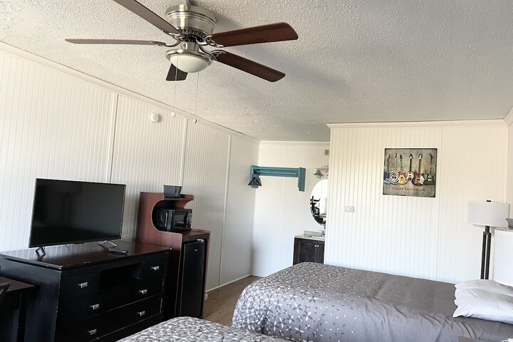 Room 15 of 17