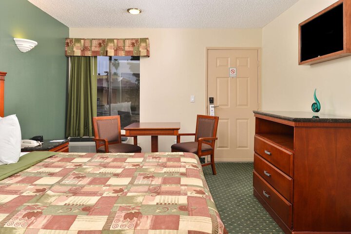 Room 16 of 41