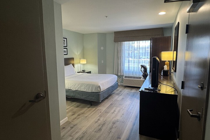 Wingate by Wyndham Bel Air I-95 Exit 77A / APG Area