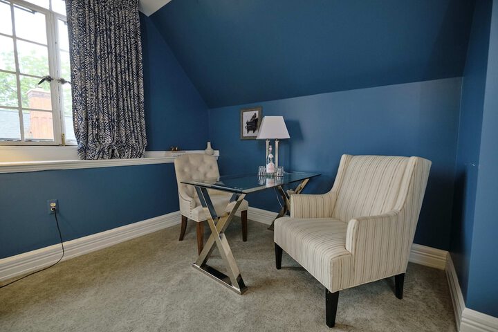 Room 71 of 185