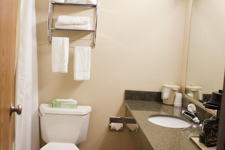 Room 25 of 33