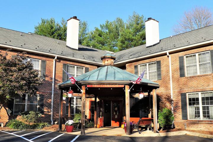 Hotel 8 of 79