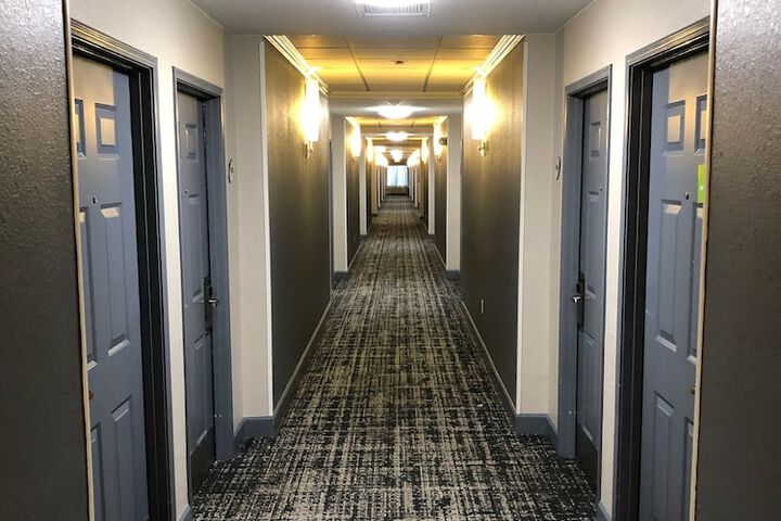 Ballroom/Hall 22 of 25