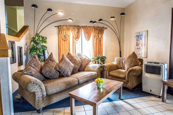 Hotel Interior 8 of 30