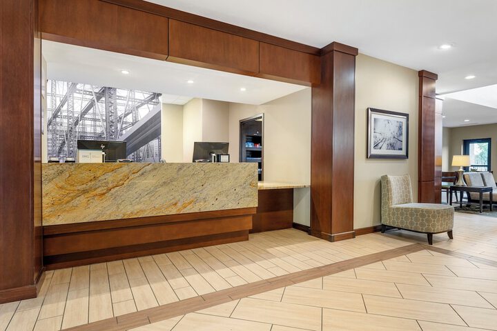Hotel 2 of 32