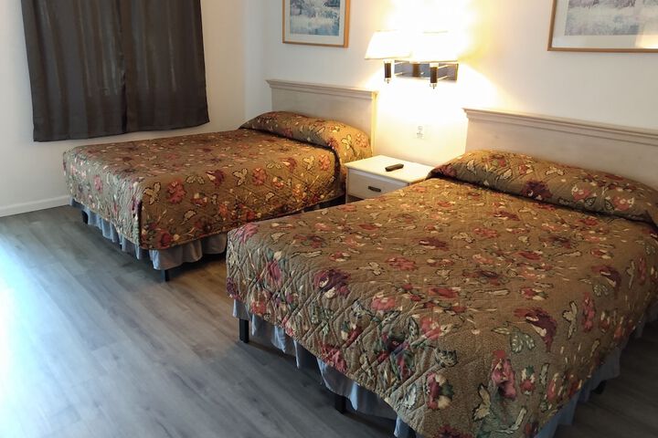 Room 8 of 34