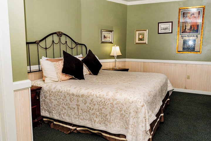 Gunn House Hotel