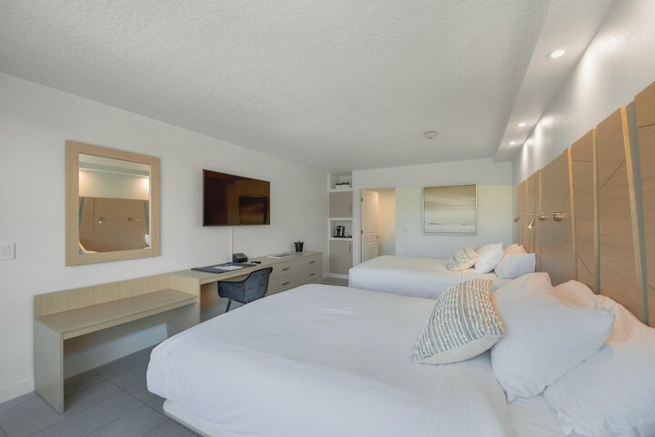 Casey Key Resorts - Mainland