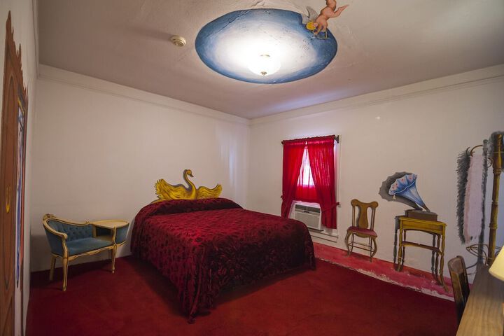 Room 44 of 97