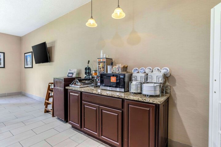 Comfort Inn & Suites La Grange - Louisville Area