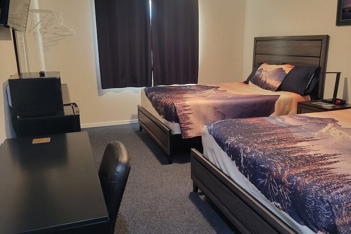 Room 9 of 25