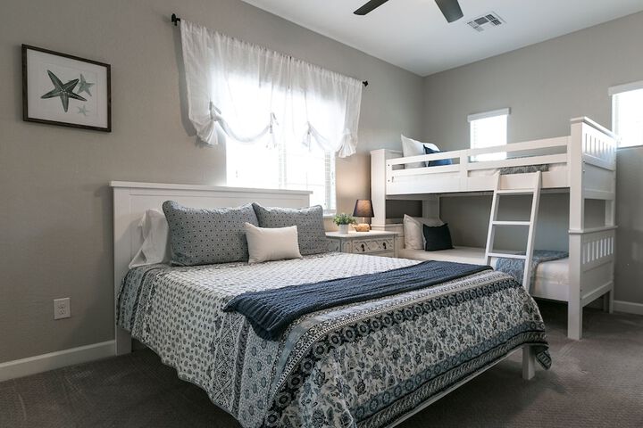 Room 20 of 32