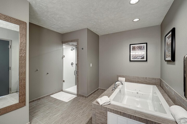 DoubleTree by Hilton Hotel Bloomington