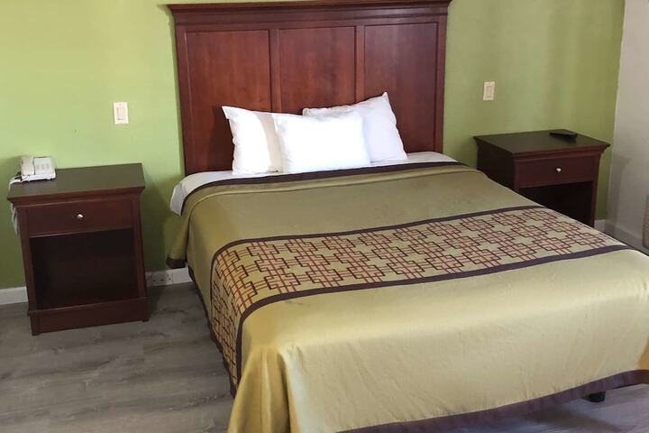 Room 12 of 30
