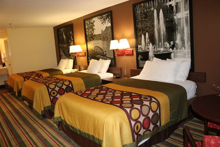 Super 8 by Wyndham Dublin