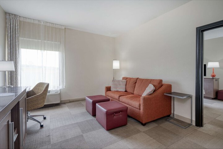 Room 12 of 32
