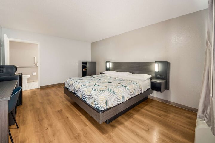 Room 29 of 38