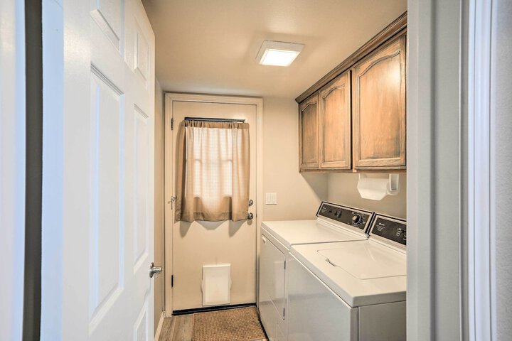 Ideally Located Ocean Escape Near Beach & Wineries