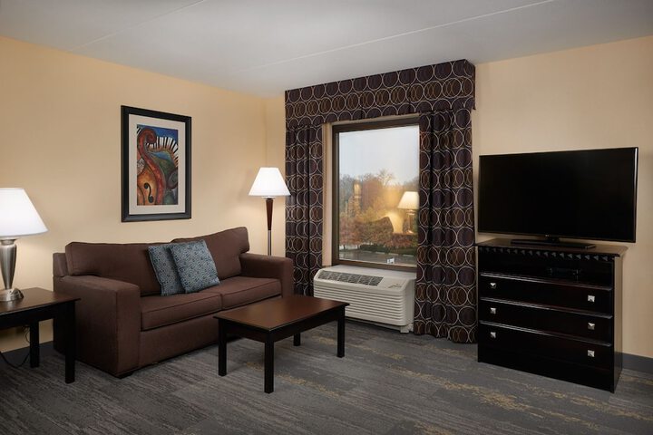 Room 51 of 75
