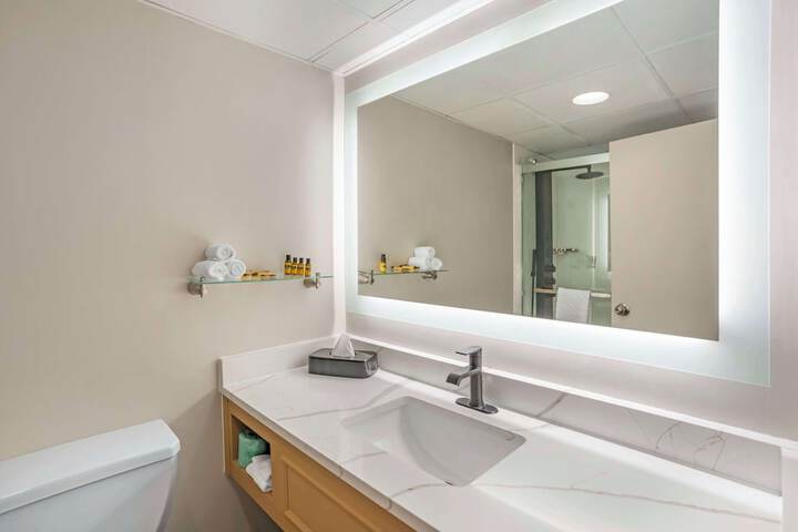 Best Western Plus Heritage Rail-South York / I-83