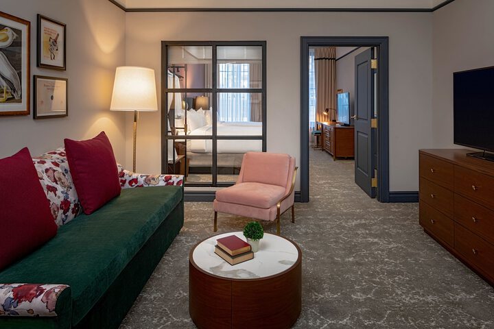 Room 28 of 72