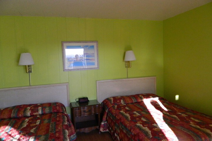 Room 12 of 17