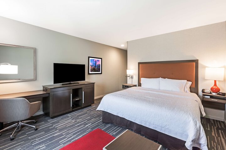 Room 40 of 85