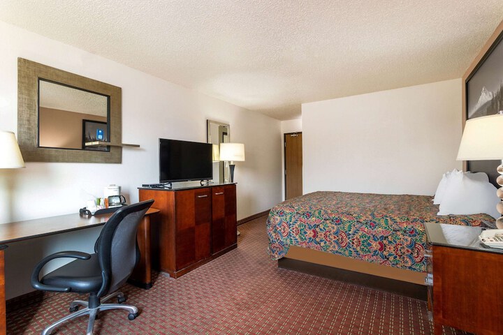 Room 34 of 52