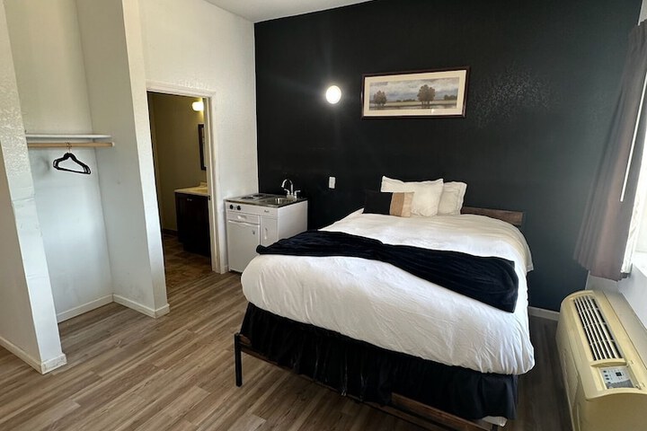 Hotel Dilley Grand