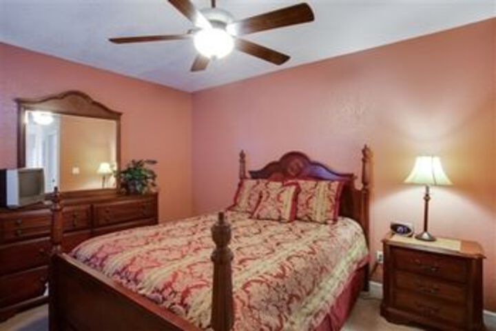 Dream Manor Inn