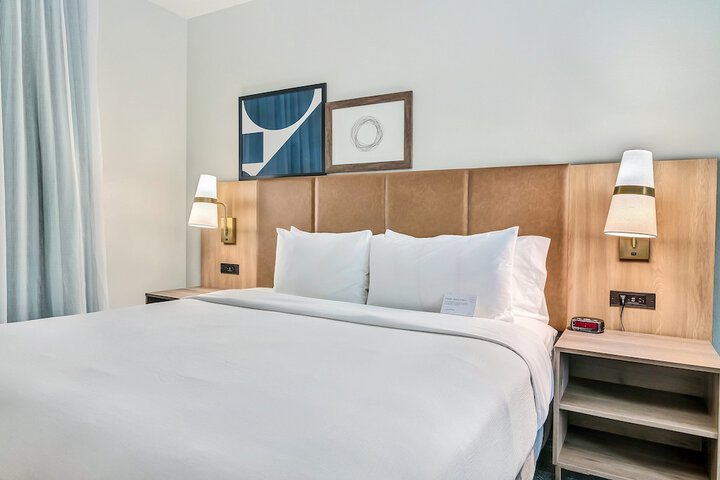 Staybridge Suites University Area by IHG