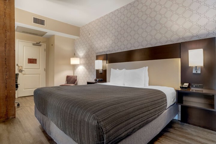 Room 42 of 52