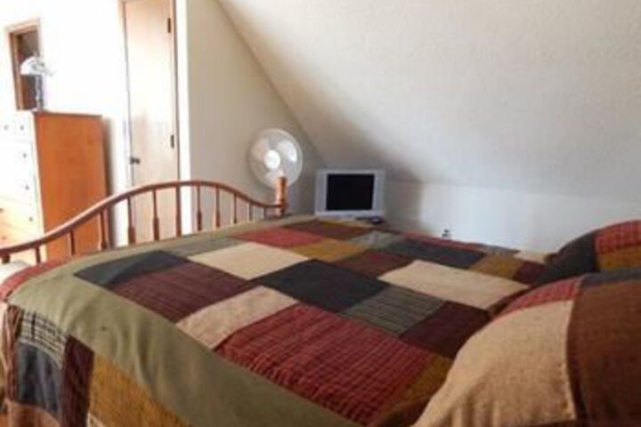 Blue House 4 Bedroom Holiday home by Norris Lake