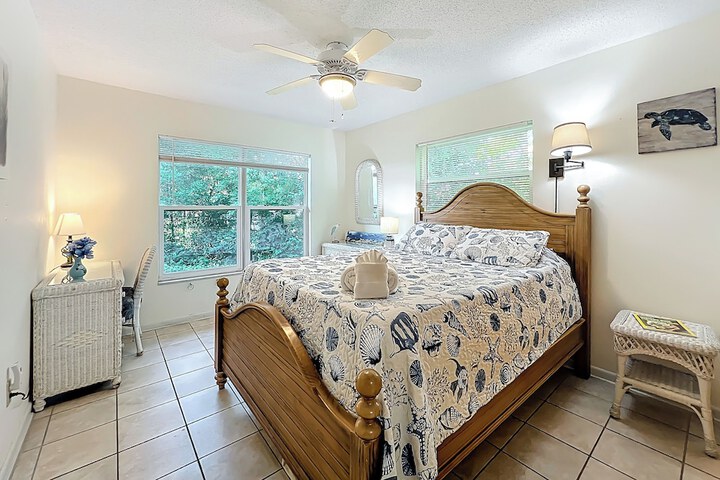 Dock & Kayaks: Riverfront Dunnellon Home!